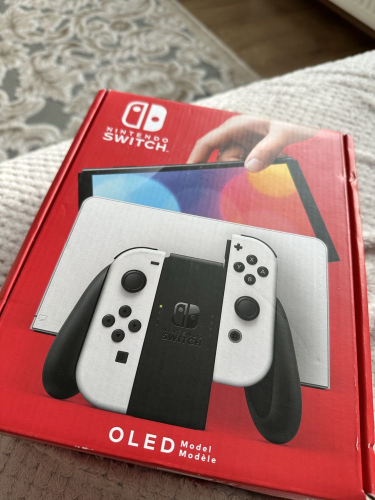 Продам Nintendo Switch Oled