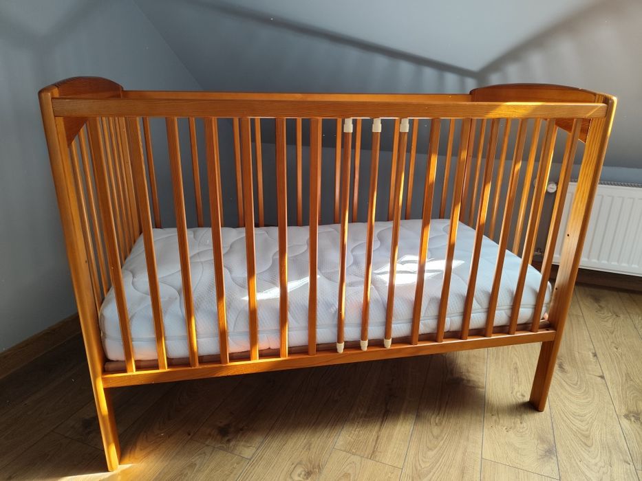 Łożeczko dziecięce + materac