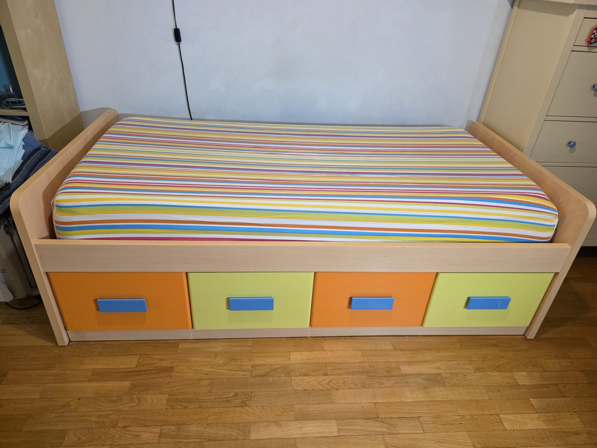 Cama de criança com 3 gavetões