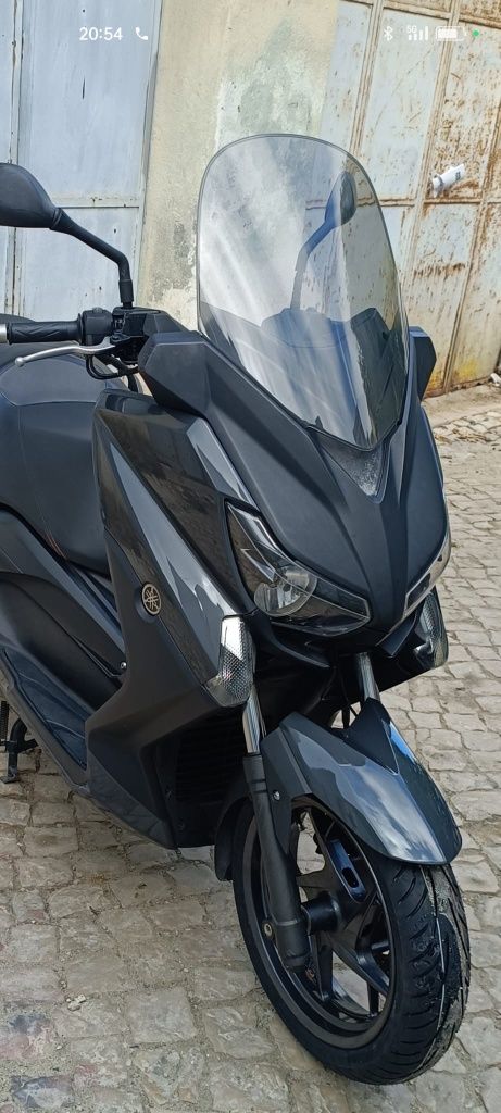Xmax125 de 2017  com 37mil.
