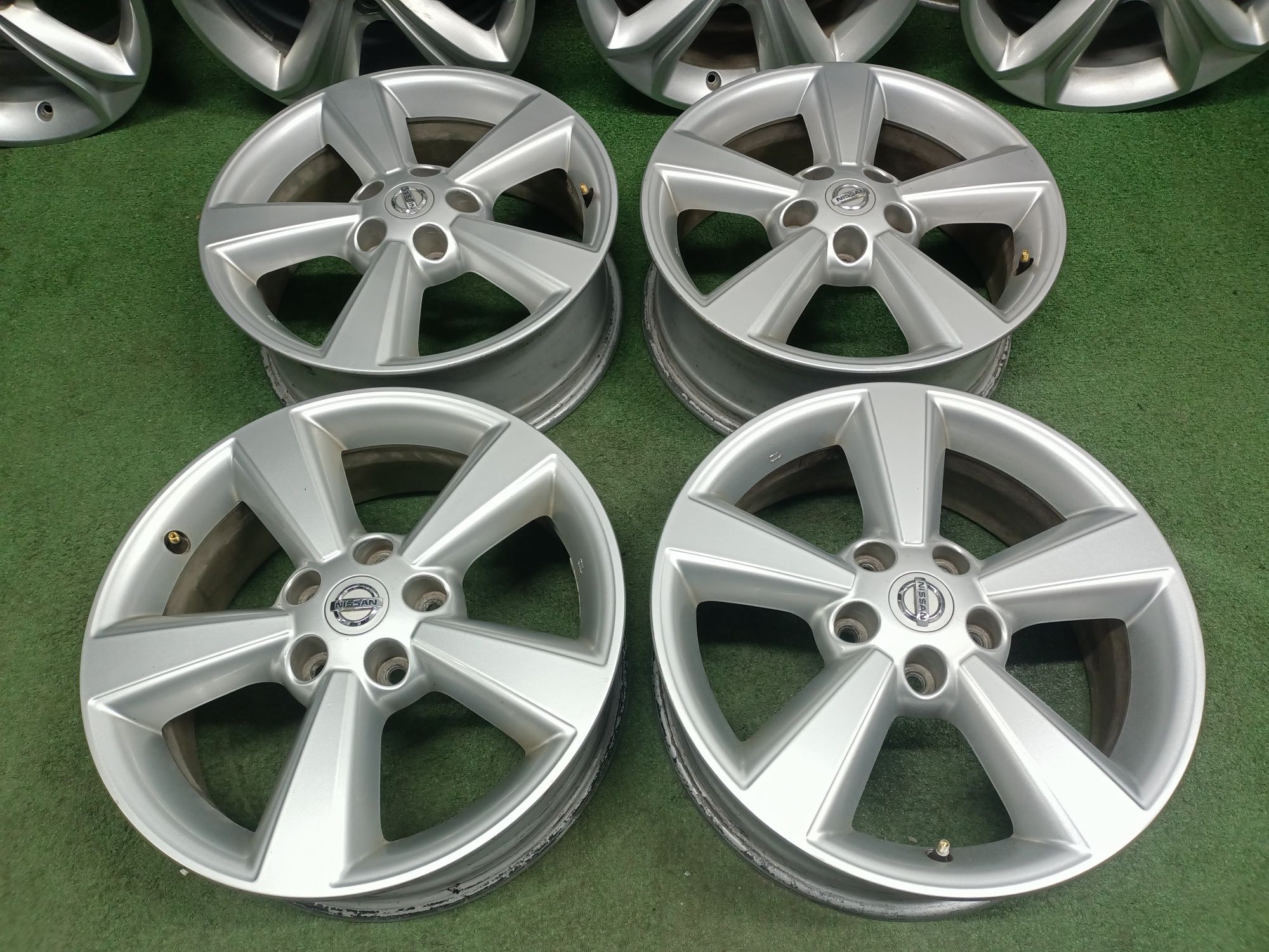 17 felgi 5x114,3 et40 Czujniki Nissan Juke Qashqai Pulsar Leaf Primera