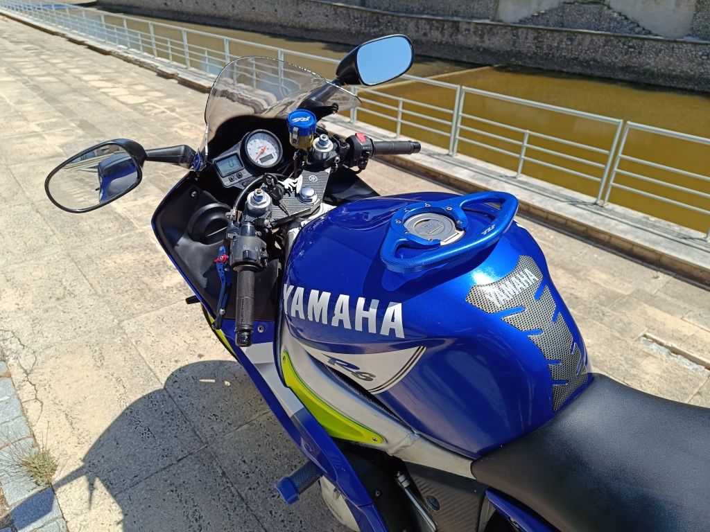 Yamaha YZF R6 vários extras