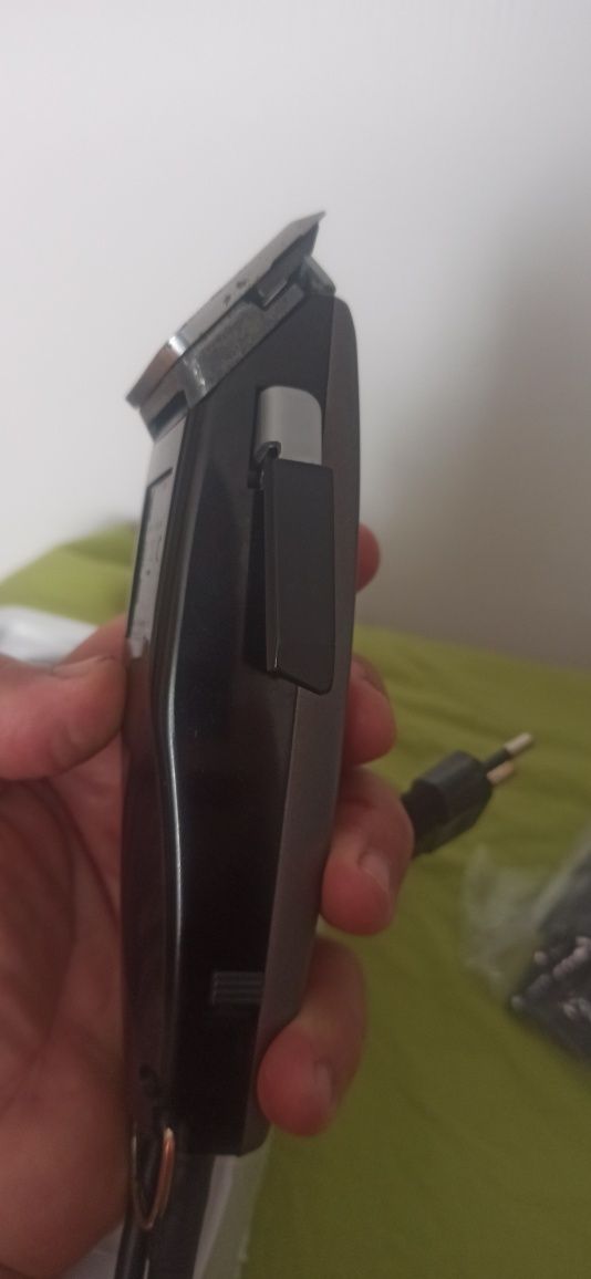 Продам машинку для стрижки MOSER PRIMAT 1230 + RAVON EAT001 (комплект)