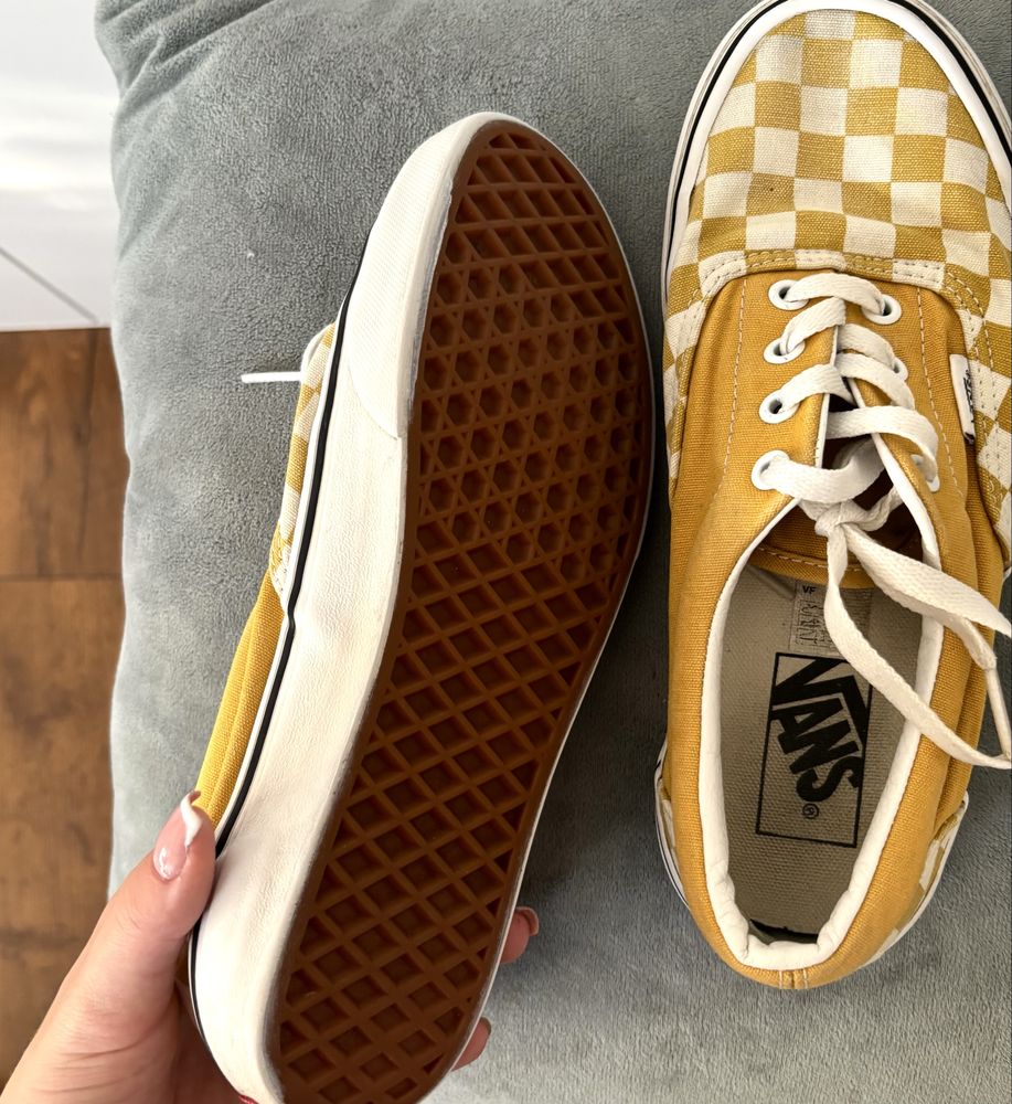 Piekne żółte buty vans