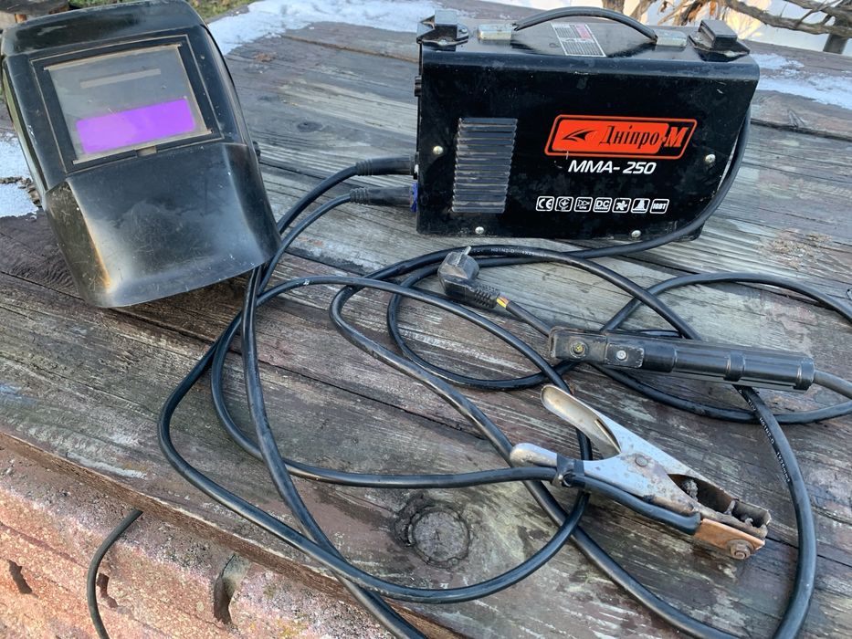 Зварювальний апарат Дніпро М  ММА-250