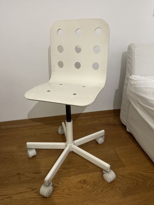 Fotel biurowy biały drewniany, krzesło z regulacją wys. , dziecięce