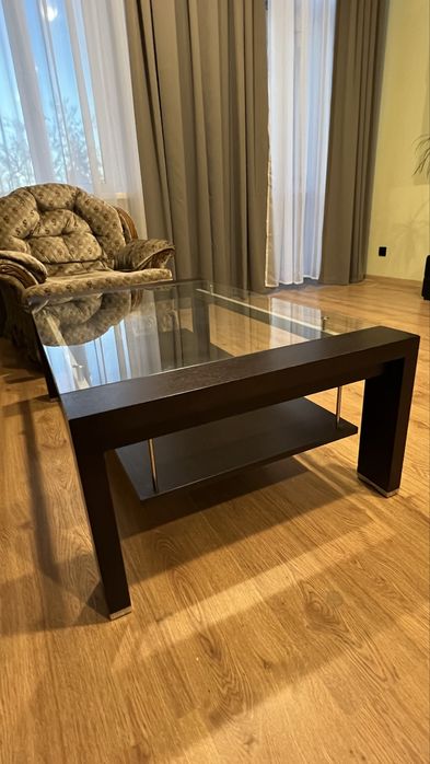 Скляний журнальний столик із масиву дерева (венге), в чудовому стані