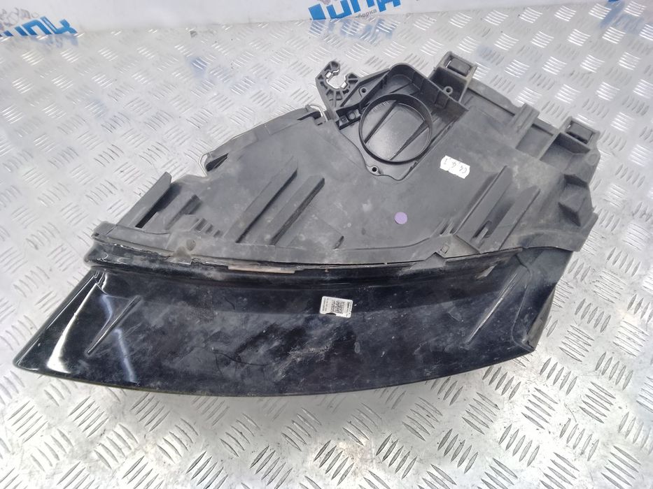 Фара правая 8R0941754E для Audi Q5 2012-2017