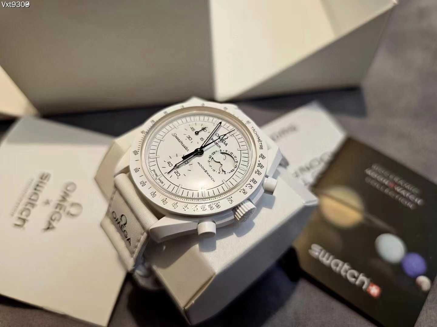 Swatch x Omega Moonswatch Mission To Moonphase Snoopy SO33W700