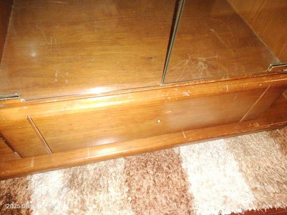 Móvel para CDs e arrumação