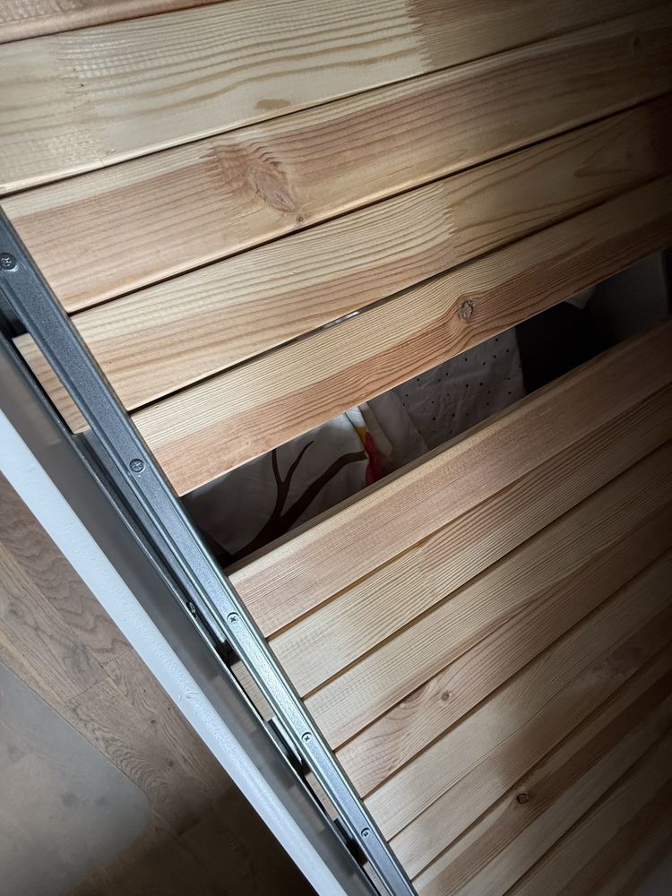 Łóżko Hemnes Ikea rozkładane dwa materace 162x209