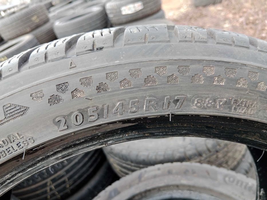 Opona używana 205/45R17 Dunlop SP Winter Sport 4D Run Flat 1szt.