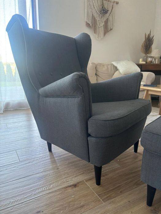 Fotel "Uszak"  IKEA z podnóżkiem