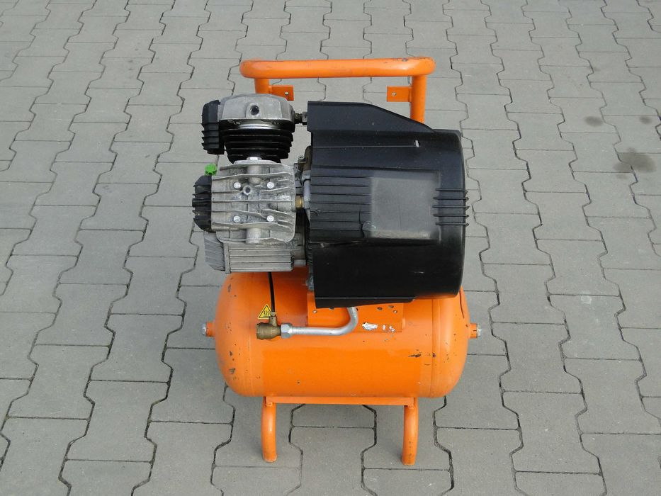 Kompresor olejowy Sprężarka FIAC PROFESJONALNY 2 TŁOKI V mocny Germany