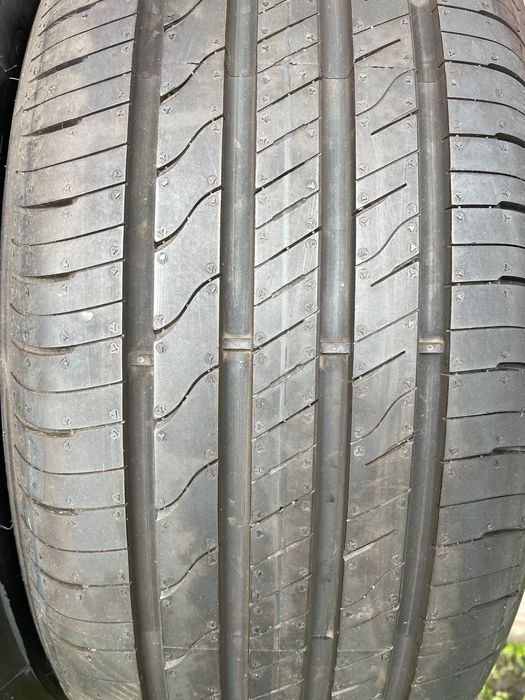 Шини. . 215/55/17