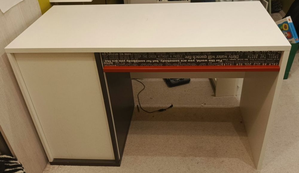 Meble dziecięce - biurko, szafka, łóżko