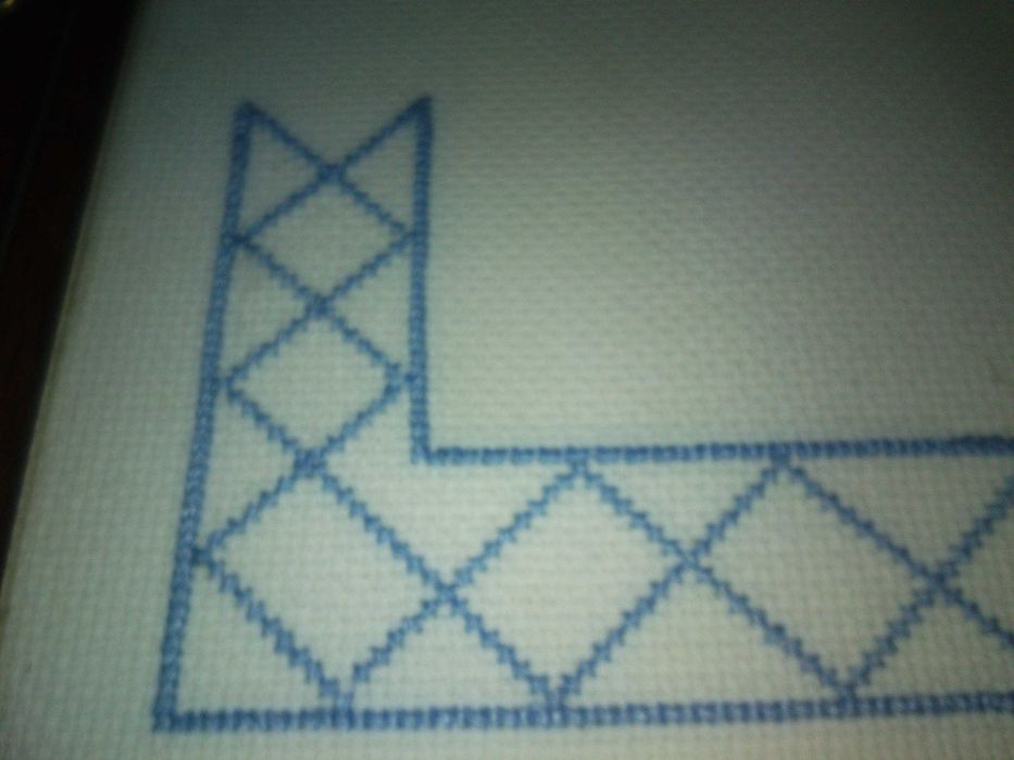 tabuleiro com bordado em Ponto Cruz Feito à Mão