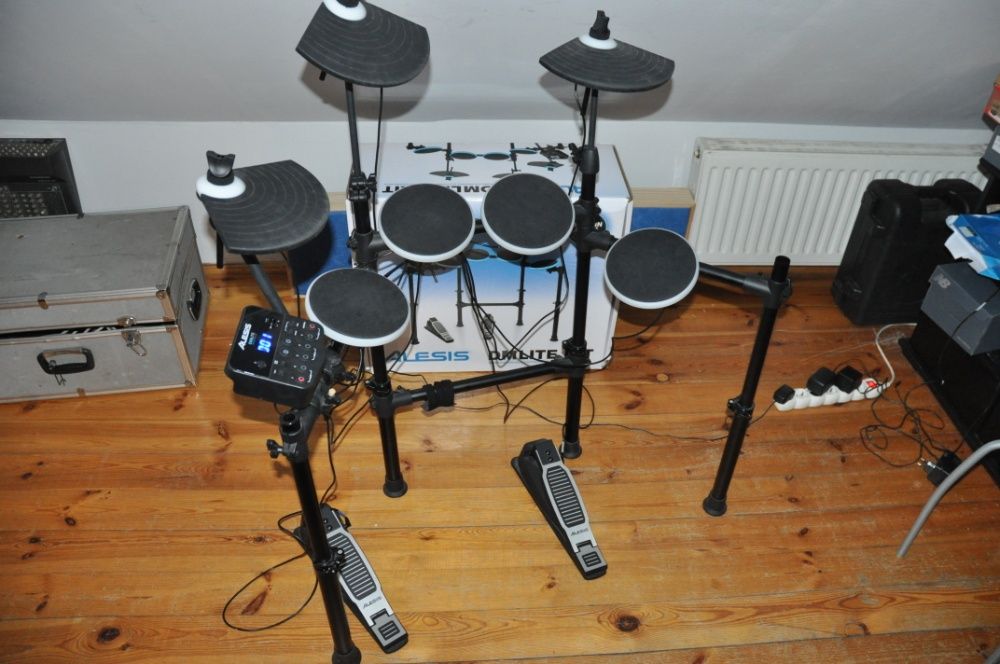 ALESIS DM Lite Kit-kompletna perkusja elektroniczna
