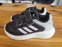 Buciki Adidas 24