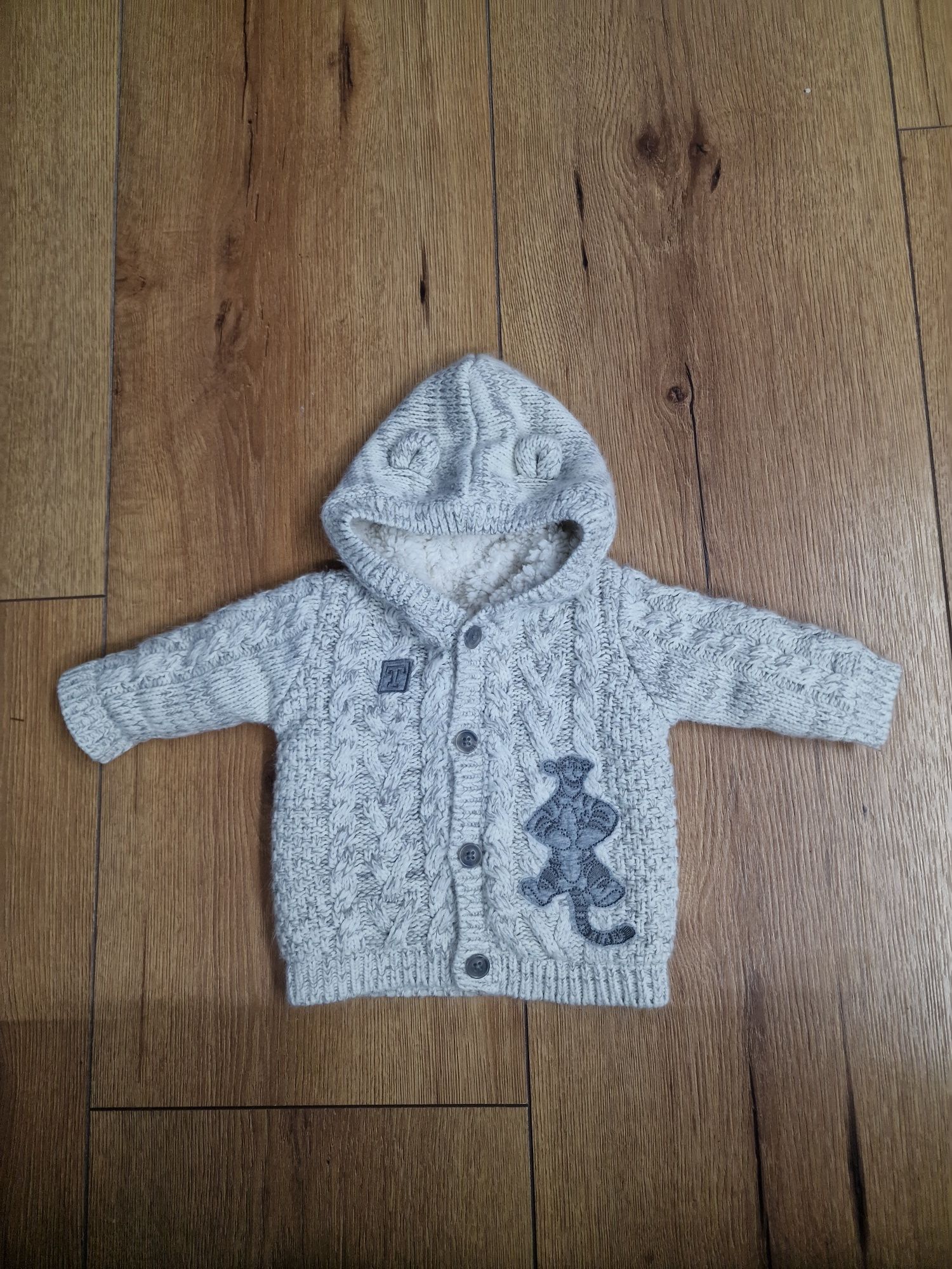 Sweter sweterek niemowlęcy Disney ciepły gruby 0-3 m