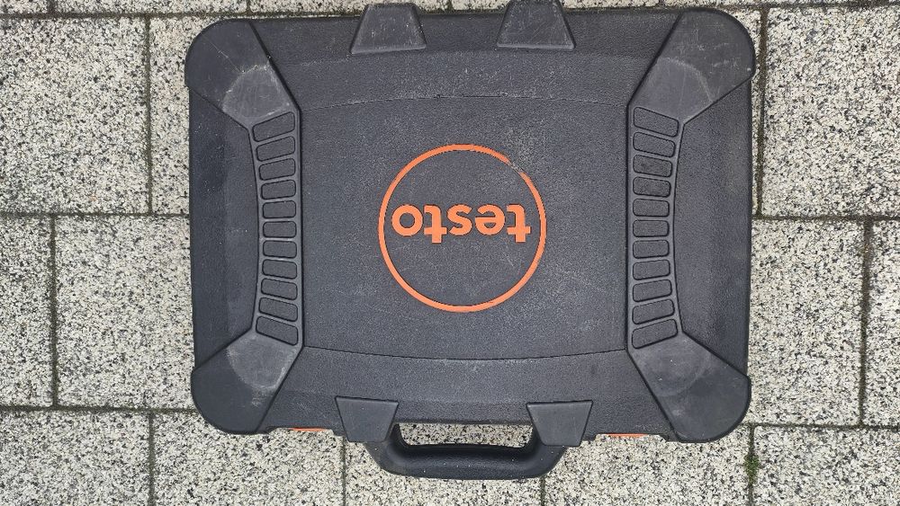 Elektroniczne manometry TESTO 557.