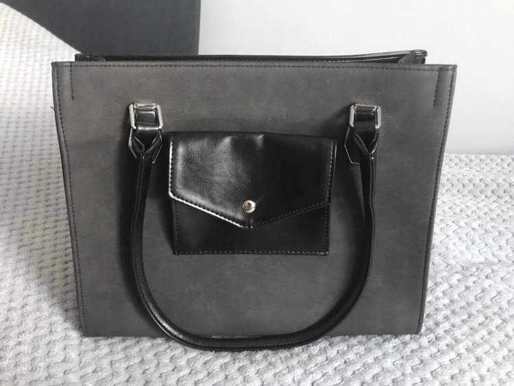 Czarna torebka Karen