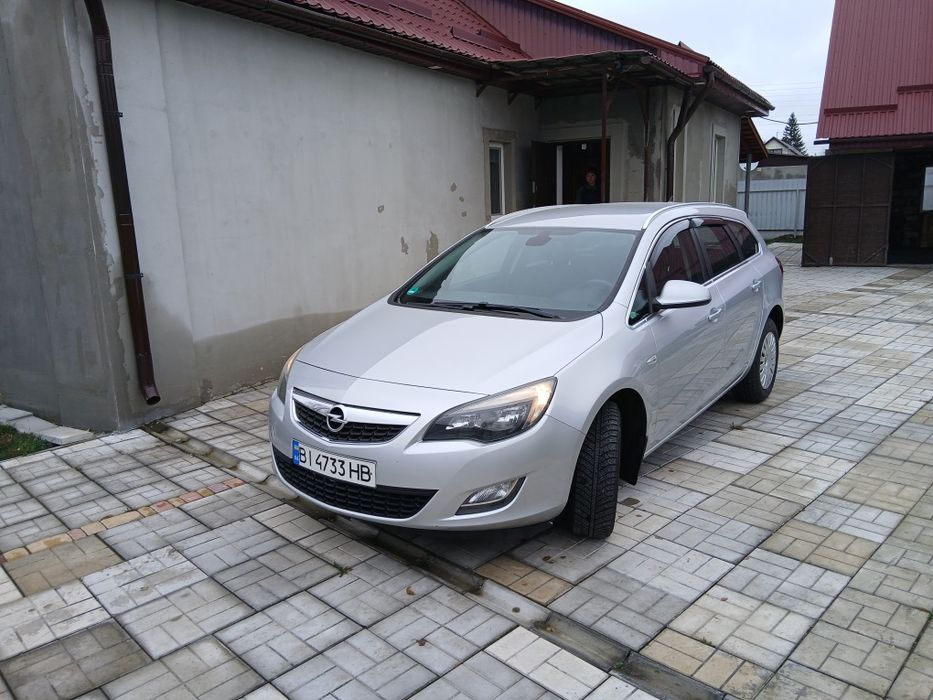 Продам Оpel Astra j sport tower