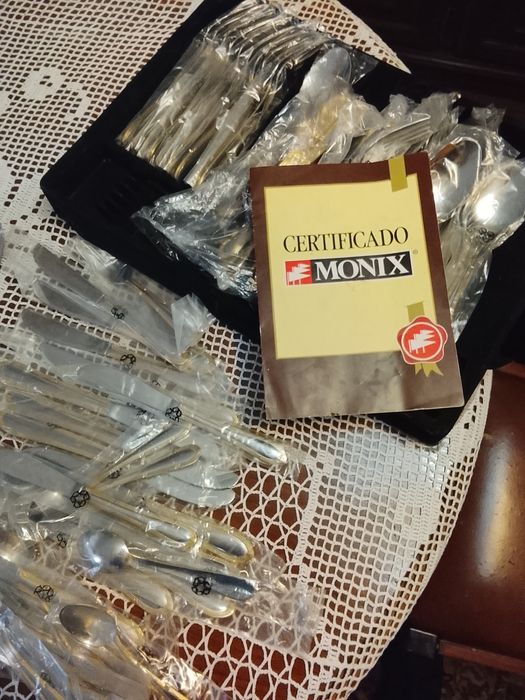 Faqueiro com ouro MONIX