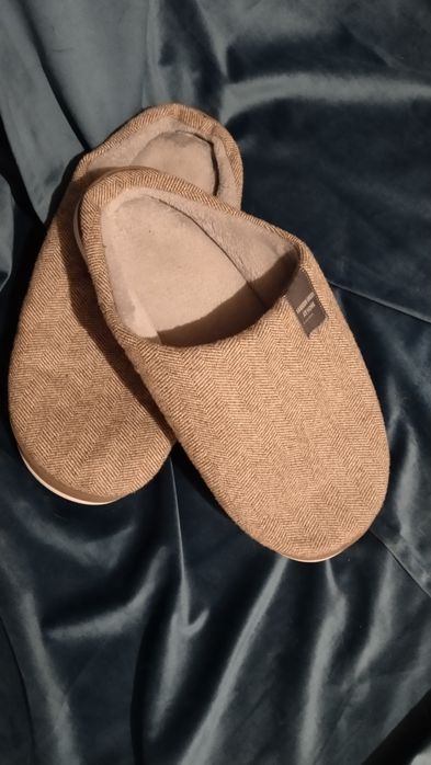 Мужские тапочки в хорошем состоянии