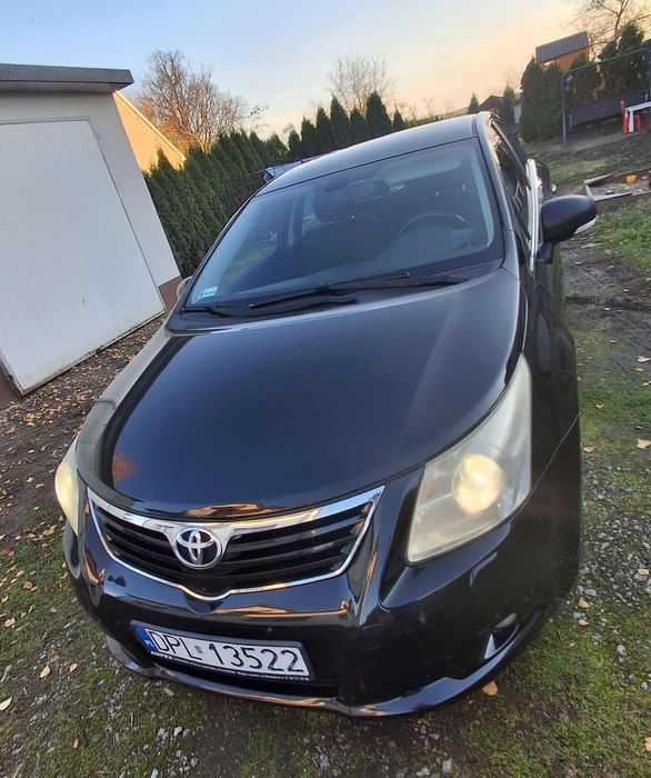 Sprzedam Toyotę Avensis benzyna +gaz REZERWACJA
