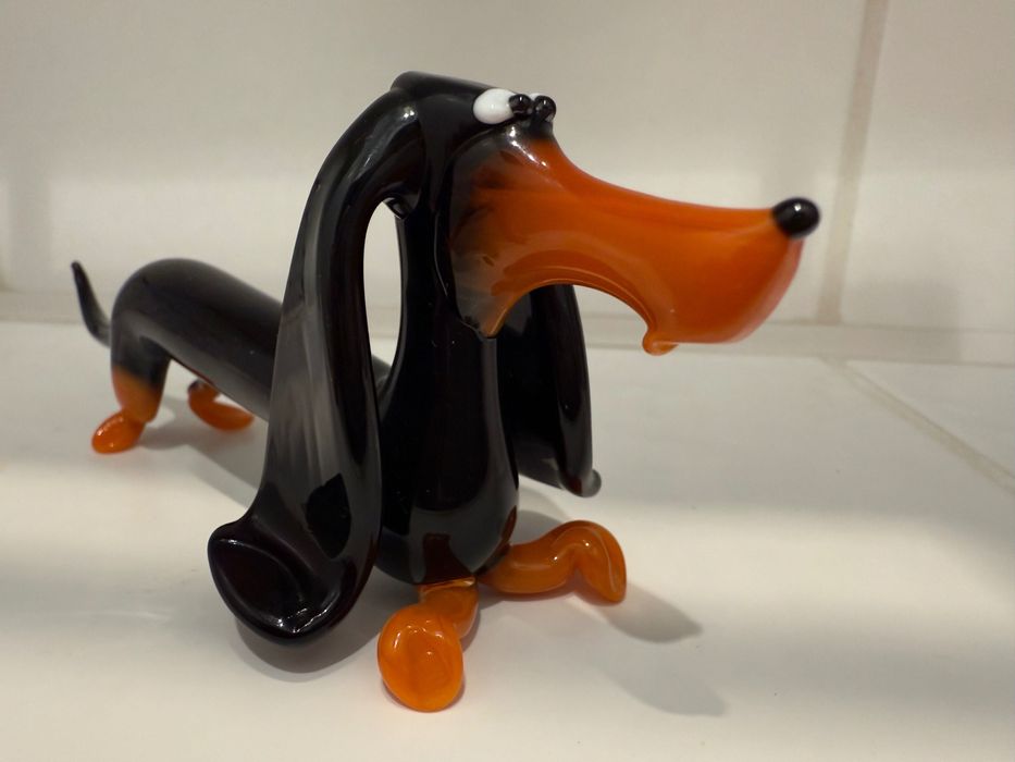 Jamnik figurka ze szkła