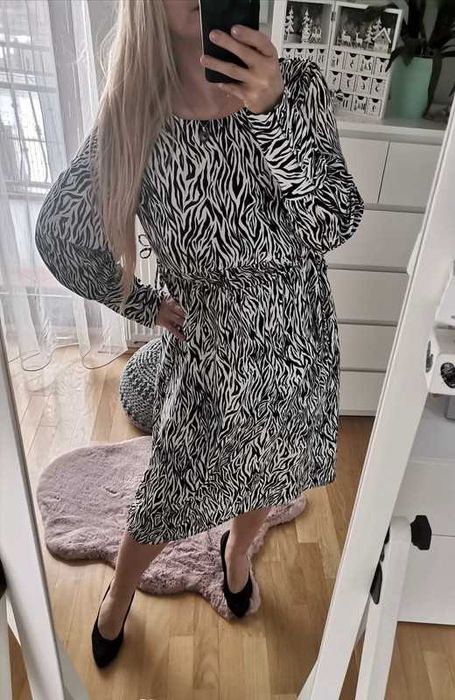 Zebrowa sukienka Vila XXL