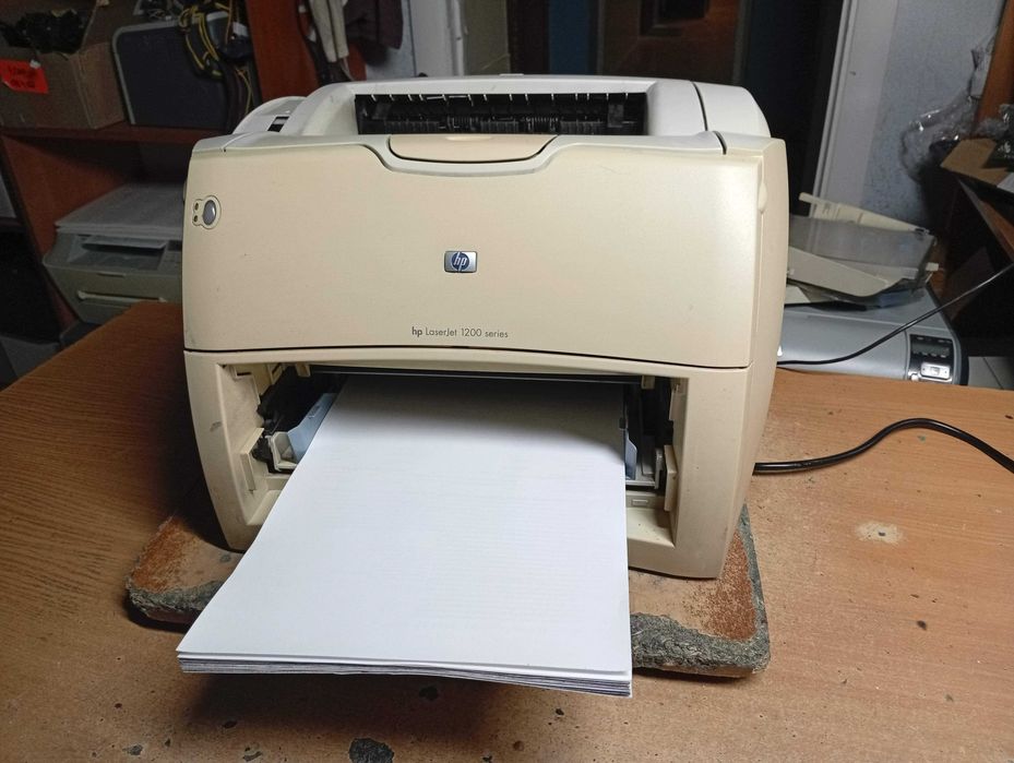 Лазерний принтер HP LaserJet 1200, заправлений 100%