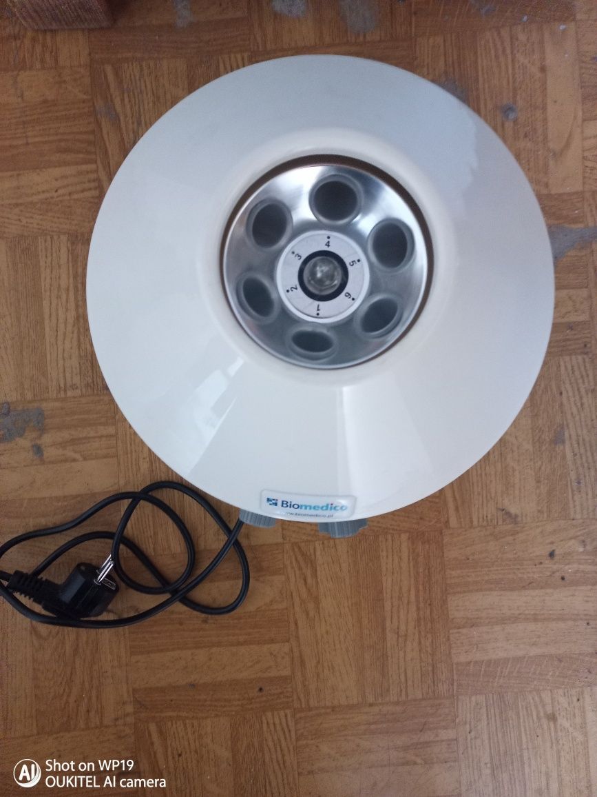 OKAZJA TANIO wirówka laboratoryjna LC 04R digital cyfrowa