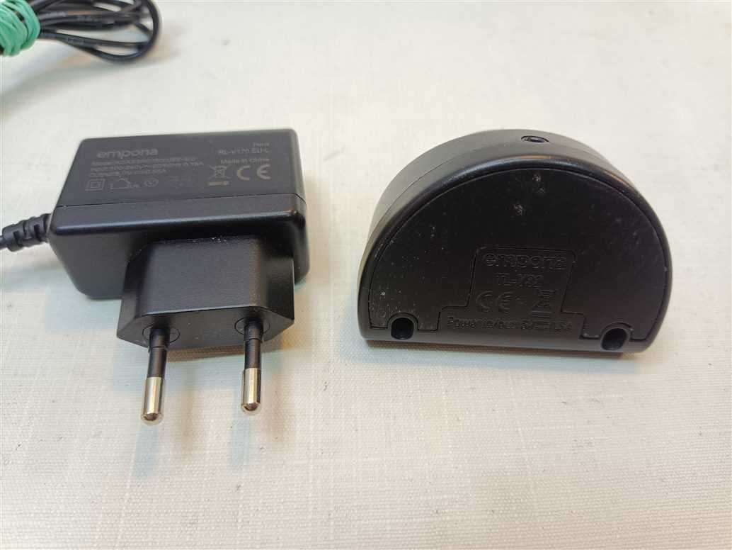 EMPORIA TL-V32 do telefonu Emporia Click V32 - ładowarka biurkowa