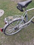 Ciekawy lekki i szybki rower na kołach 26
