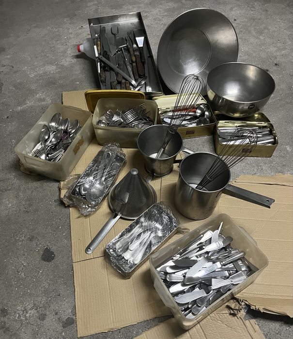 Utensilios de cozinha em inox.