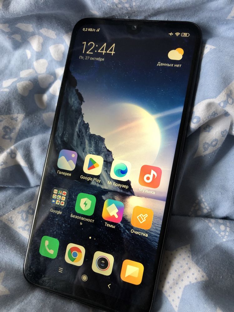 продается телефон Xiaomi Redmi 7/16