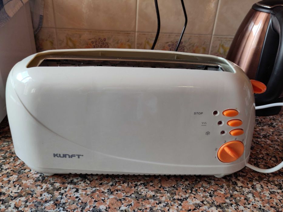Torradeira estilo retro Kunft (usada)