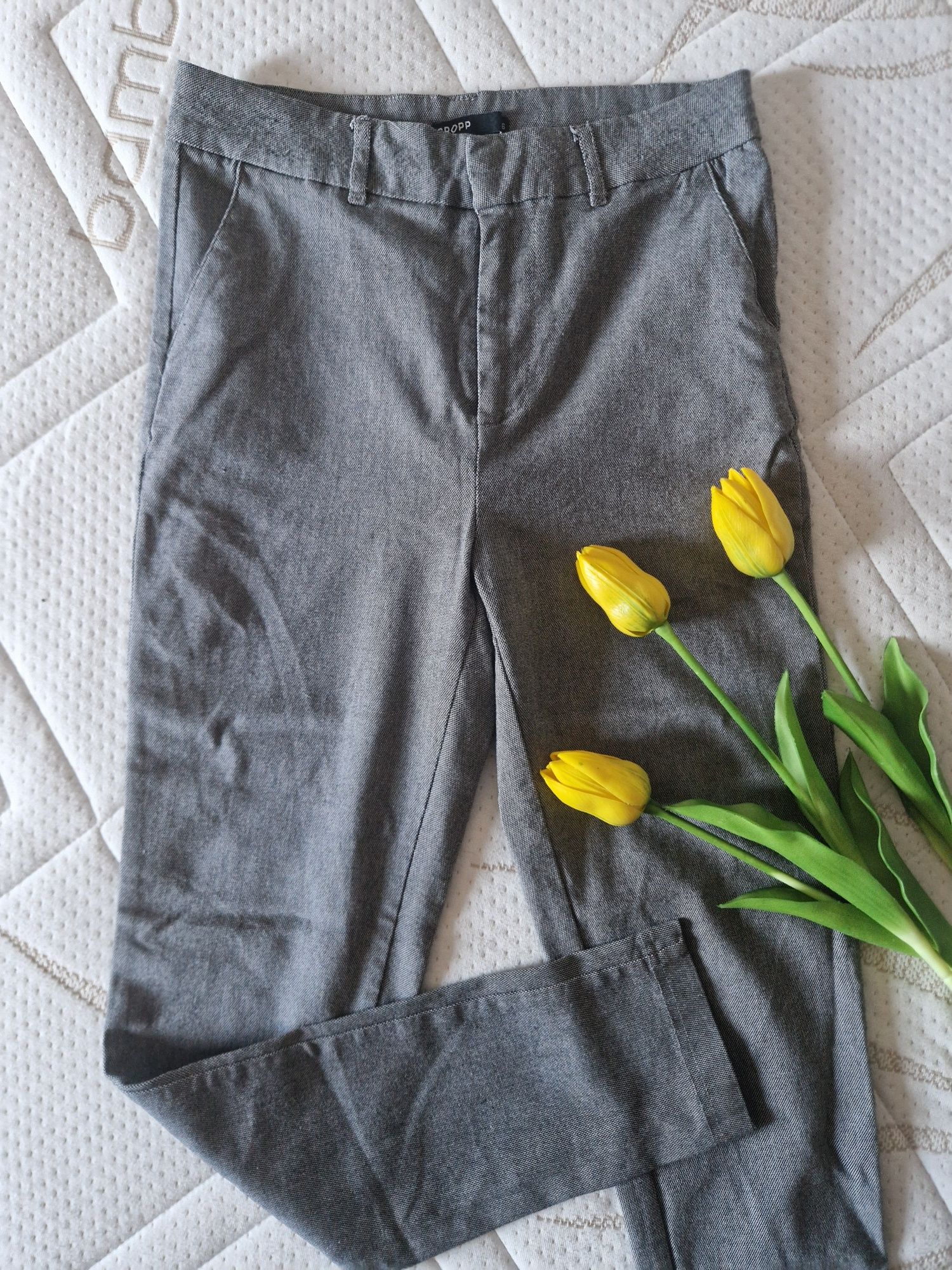 Szare klasyczne eleganckie spodnie Cropp, rozmiar 36, z wysokim stanem