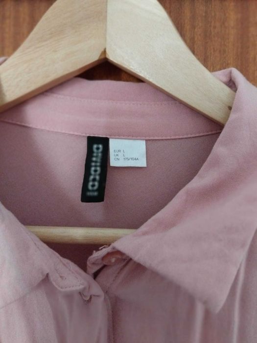 Blusa rosa fresca