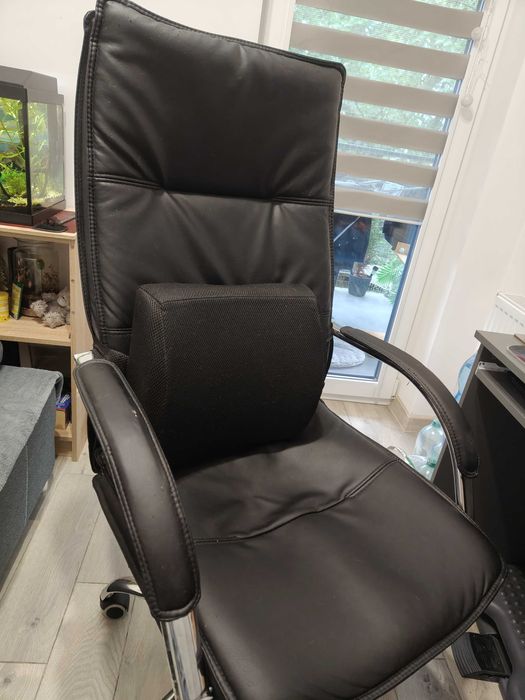 Fotel obrotowy biurowy