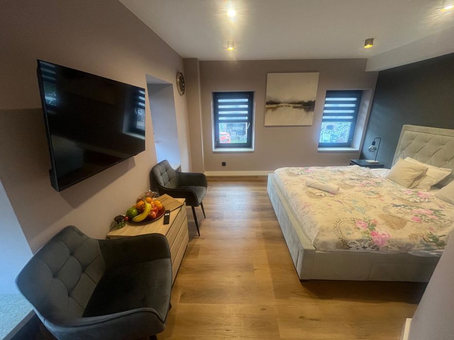 Wynajem krótkoterminowy pokoi w spokojnej okolicy