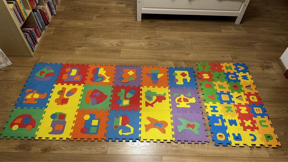 Pianki puzzle małe i duże. 46x sztuk. Zadbane