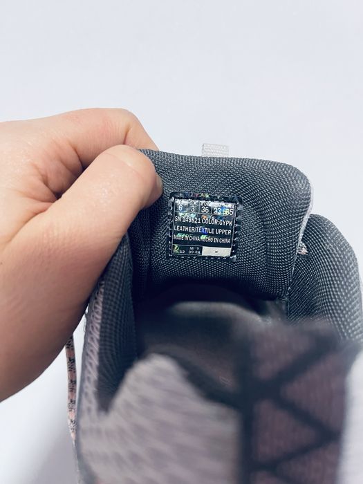 Кросівки skechers жіночі 36р