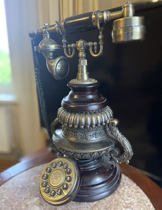 Ретро телефон антикваріат