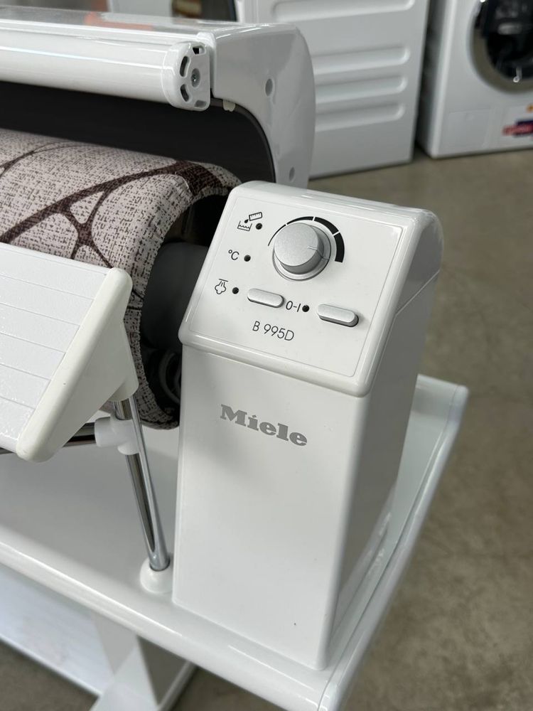 Гладильна машина Miele B 995 прасувальний каток міле