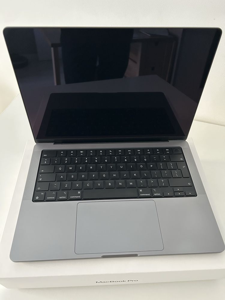 Macbook Pro 14 M1 PRO | 16GB | 1TB | 10-core CPU |A2442| Idealny