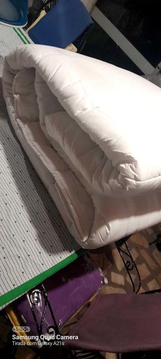 Edredões de hotel novos