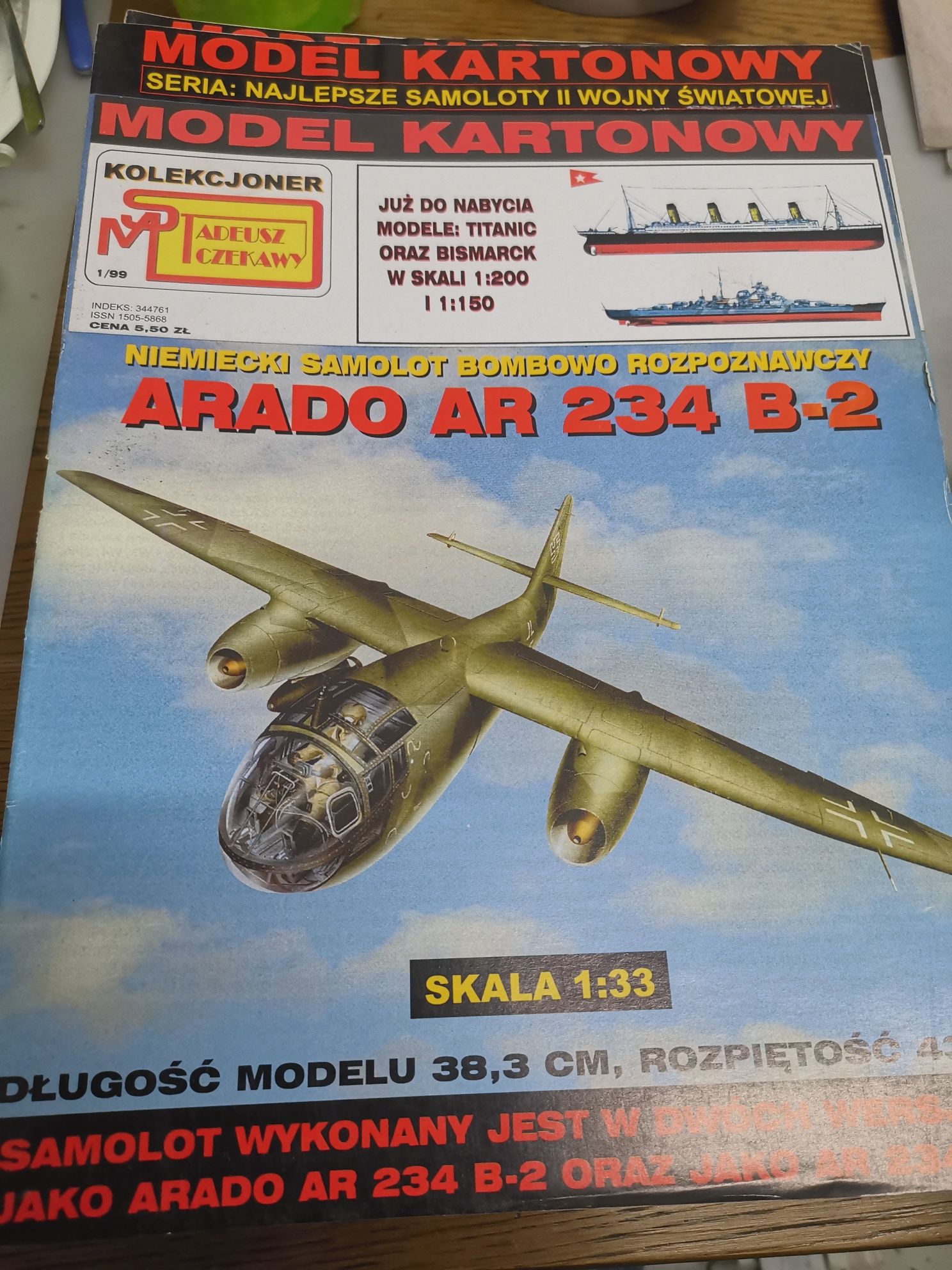 Model kartonowy Arado 234 B-2 1:33